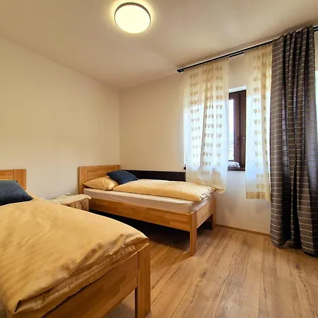 شقة Zapace Myto Apartmanovy Dom *