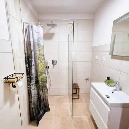 Zapace Myto Apartmanovy Dom شقة