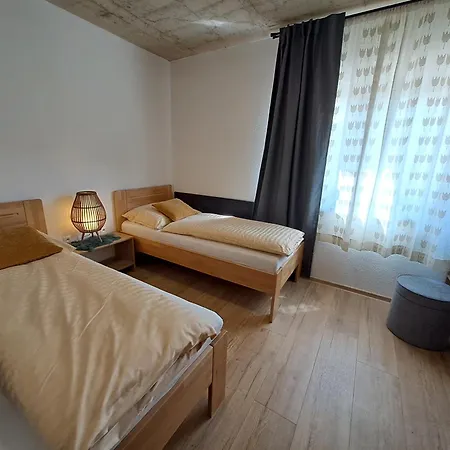 Zapace Myto Apartmanovy Dom *